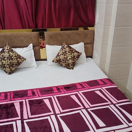 Arora Guest House Amritsar Exteriér fotografie